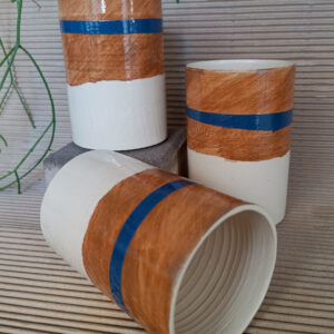 Vasos de tubo ancho, ocre