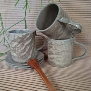 Juego de tazas y platos neriage