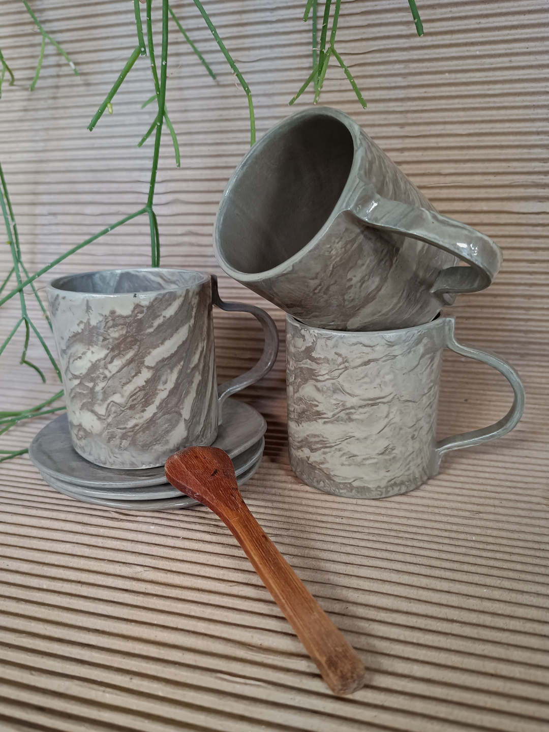 Juego de tazas y platos neriage