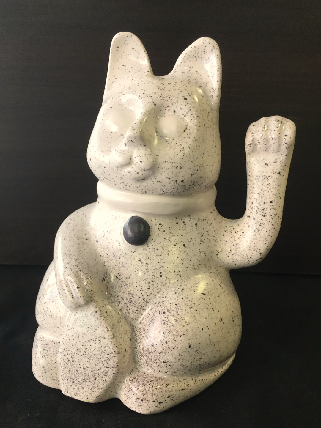 Gato de la suerte, PECAS